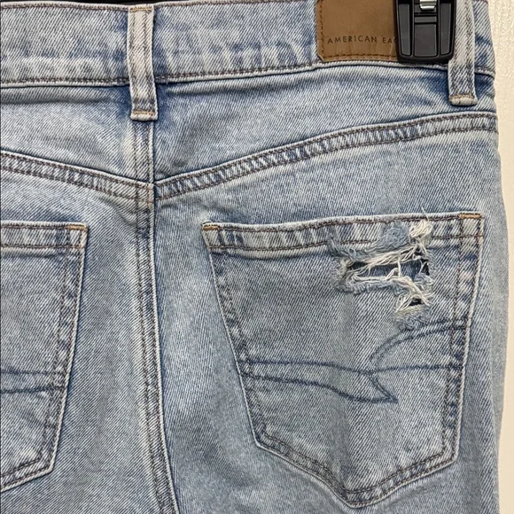 American Eagle Outfitters Women's Blue Distressed Boyfriend Jeans - Picture 4 of 6